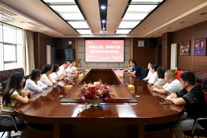 1695191393354027.jpg 640.jpg